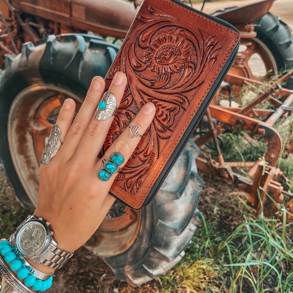 Tooled Leather Zipper Wallet Western Fashion - Picture 4 of 5
